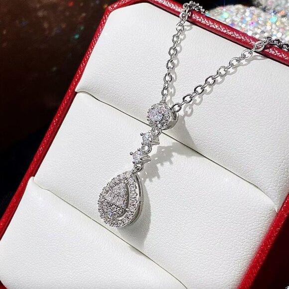NEW 18k White Gold Diamond Necklace Pear Cut Waterdrop Diamond Pendant - Picture 5 of 10